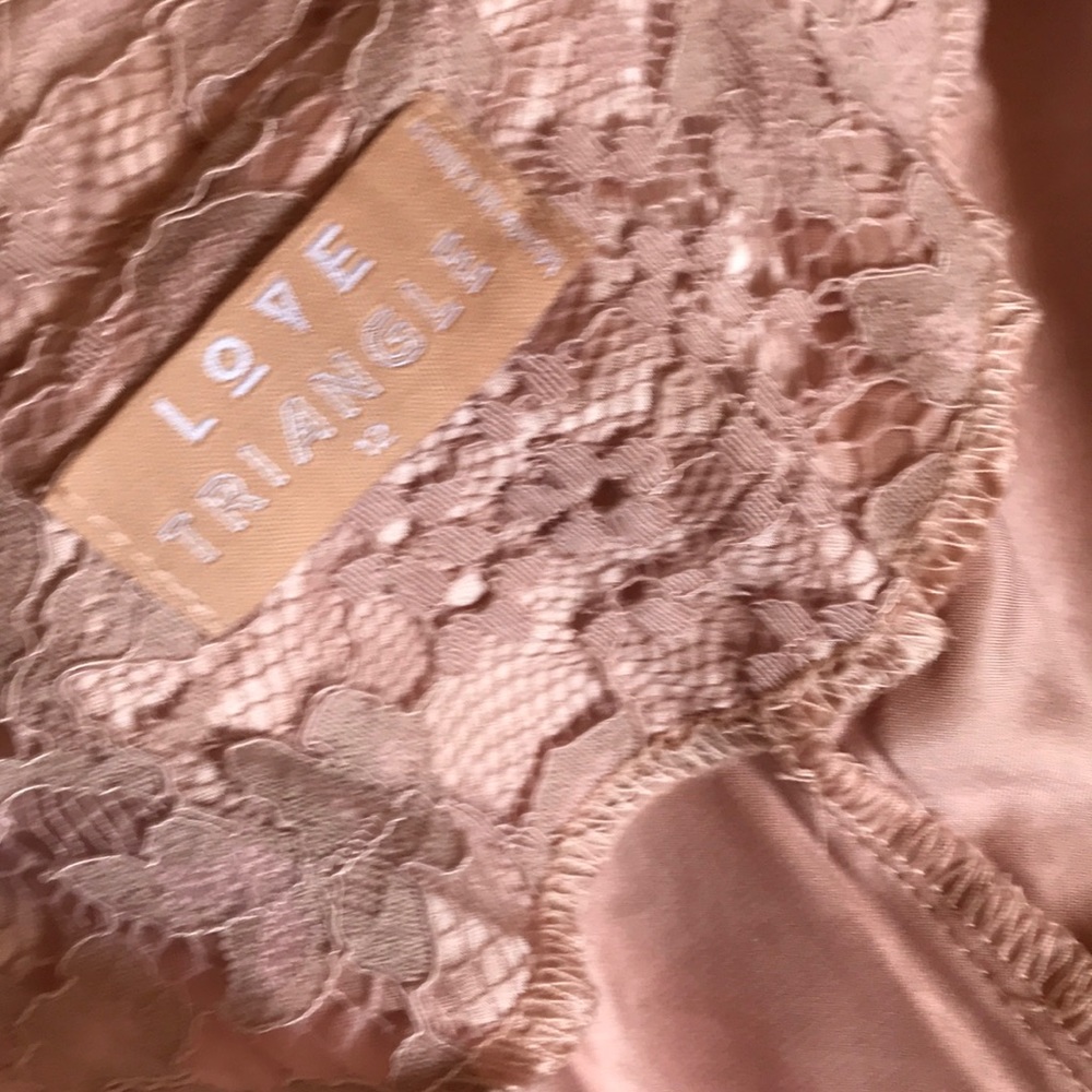 NWOT Lace trench dress with silky belt - Picture 6 of 6